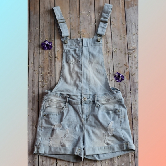Wallflower Denim - 🌼Wallflower Denim stressed Overall Shorts Size M